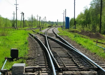 РАЗБИРАЛ Ж\Д ПУТИ