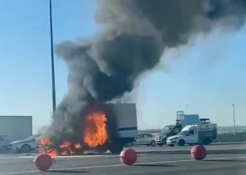 В Ростове сгорел автозак