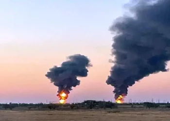 ЖИТЕЛИ ПОКИДАЮТ ПРОЛЕТАРСК