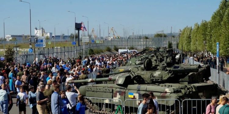 ОТКРЫЛИ ВЫСТАВКУ