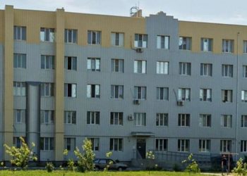 ВЫПАЛИ ИЗ ОКНА