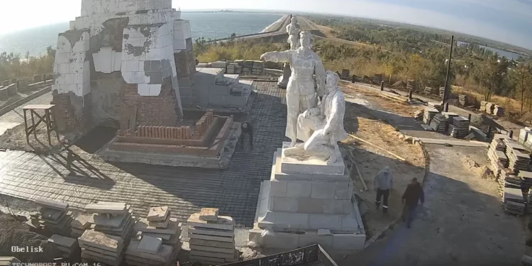 А ЧТО НА ОБЕЛИСКЕ?