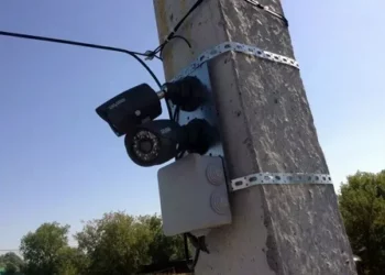 РАСПОЗНАЮТ ЛИЦА