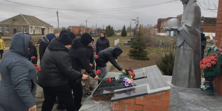 ПОЧТИЛИ ПАМЯТЬ