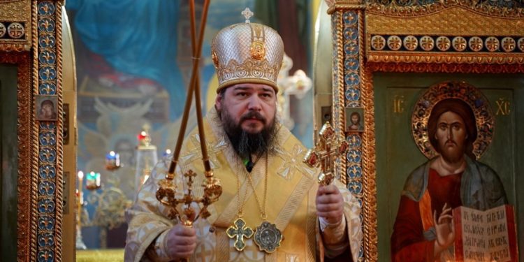 СОВЕРШИЛ БОЖЕСТВЕННУЮ ЛИТУРГИЮ