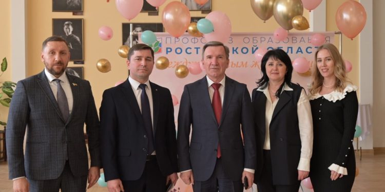 ТОРЖЕСТВЕННЫЙ ПРИЁМ ПЕДАГОГОВ