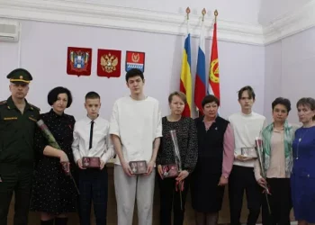ВРУЧИЛИ НАГРАДЫ РОДСТВЕННИКАМ