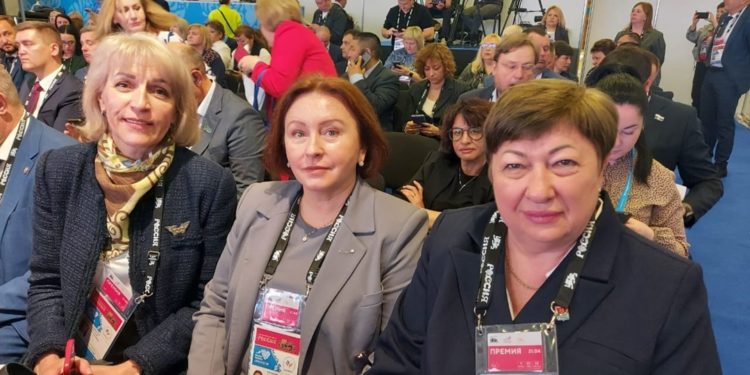 В СОСТАВЕ ДЕЛЕГАЦИИ