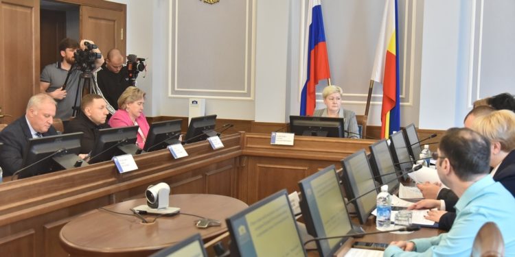 РАССМОТРЕЛИ ВОПРОСЫ
