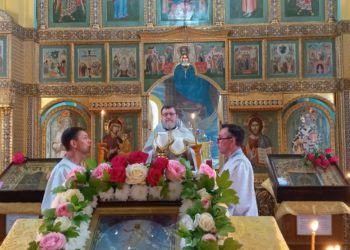 СОВЕРШАЕТ ПАМЯТЬ