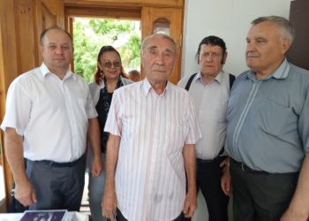 ПОЗДРАВИЛИ ЮБИЛЯРА