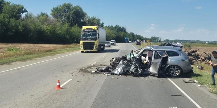 ДВОЕ В БОЛЬНИЦЕ