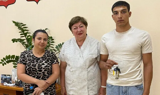 ВРУЧИЛИ КЛЮЧИ