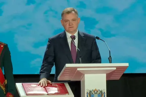 ВСТУПИЛ В ДОЛЖНОСТЬ