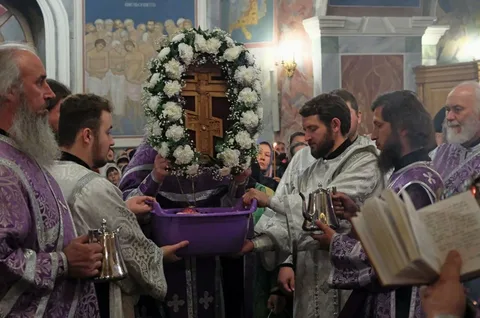 Воздвижение Креста Господня