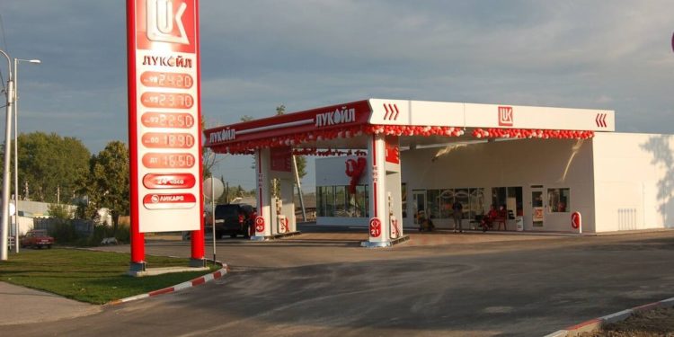 БЕНЗИН ДОРОЖАЕТ
