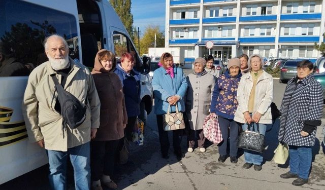 ПЕНСИОНЕРОВ ДОСТАВЯТ