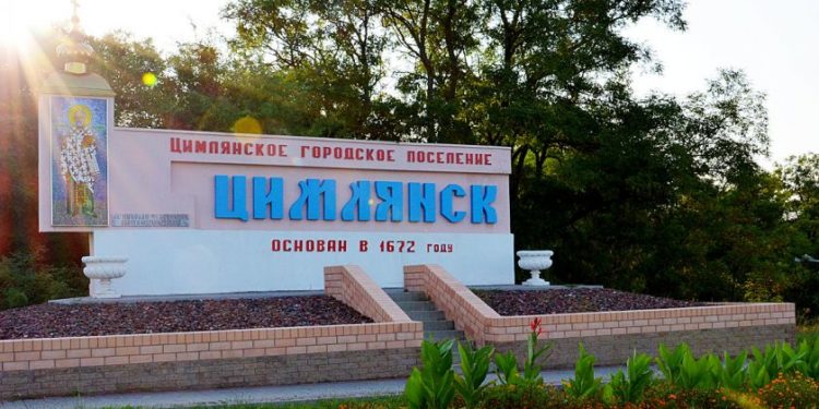 БЕЗ ГЛАВЫ. ГОРОЖАНЕ В ОЖИДАНИИ…