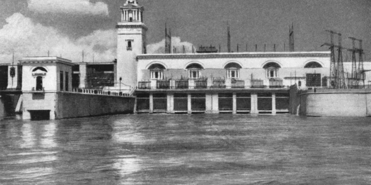 МОРЕ НАБИРАЕТ ВОДУ