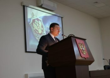 ПОЗДРАВИЛ ПОГРАНЦОВ