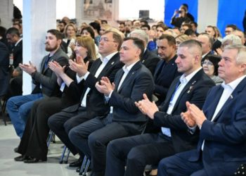 ЗНАКОМЫЕ ВСЁ ЛИЦА