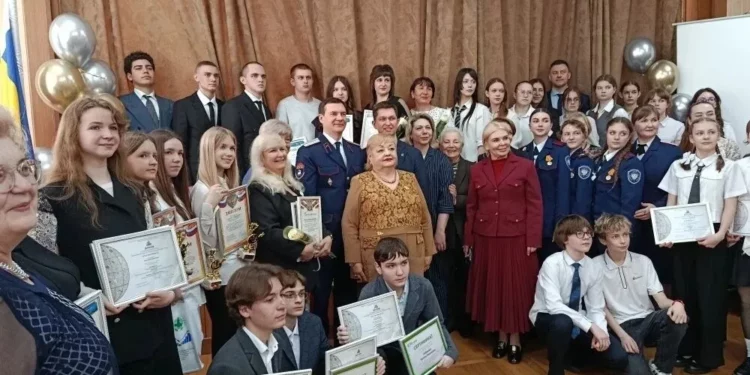 АНТОНОВЦЫ В ЧИСЛЕ ЛУЧШИХ