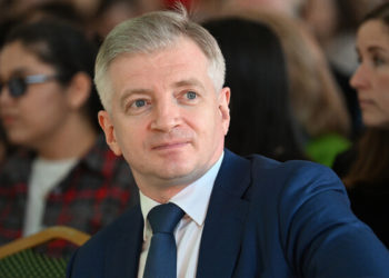 ВСЁ БОЛЬШЕ ВОПРОСОВ ВВ