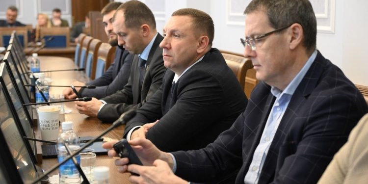 ОБРАТИЛИСЬ НА ФЕДЕРАЛЬНЫЙ УРОВЕНЬ