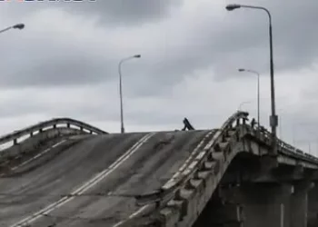 МОСТ ТРЕБУЕТ РЕМОНТА