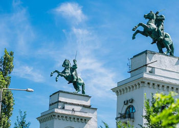 400 МИЛЛИОНОВ НА ТУРИСТАХ