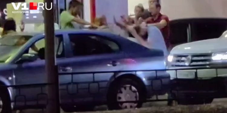 ДОШЛИ ДО ДРАК НА АЗС