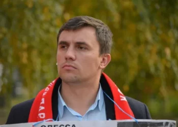 КАК КОСТЬ В ГОРЛЕ…