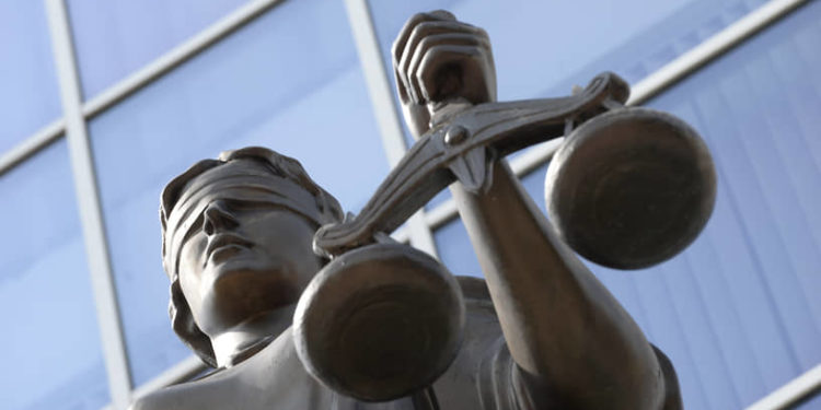 СУД ОБЯЗАЛ ОТРЕМОНТИРОВАТЬ