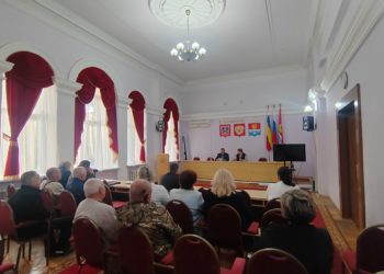   По всем вопросам приняли решения